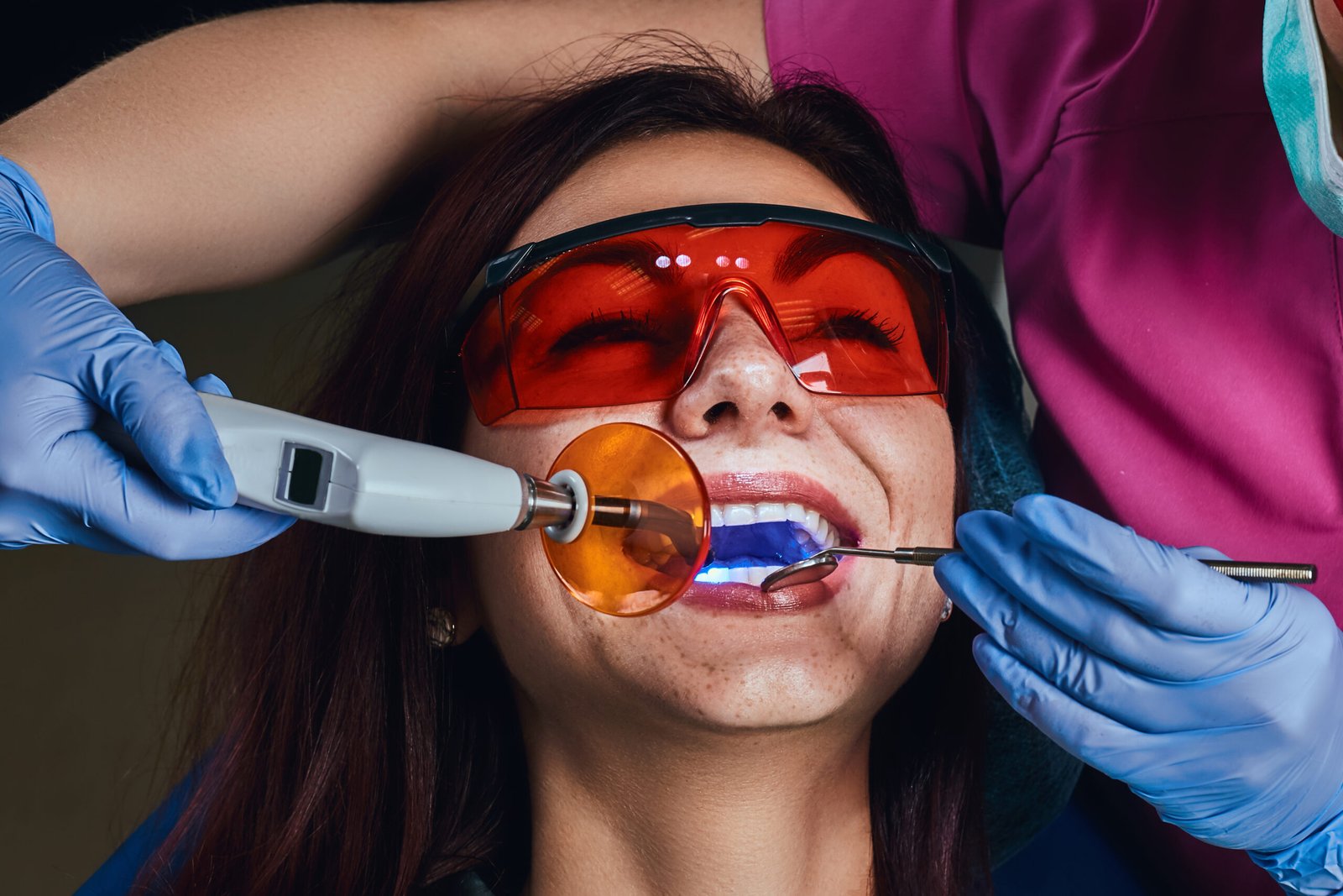 Effective Ways to Remove Stains from Teeth Naturally and Safely